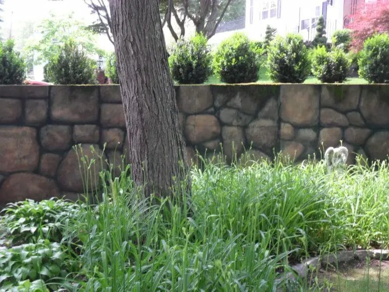 Can You Paint Retaining Wall Blocks? CraftersMag