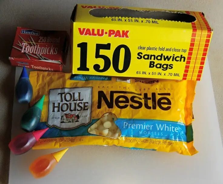 How To Make Acrylic Cupcake Toppers? CraftersMag