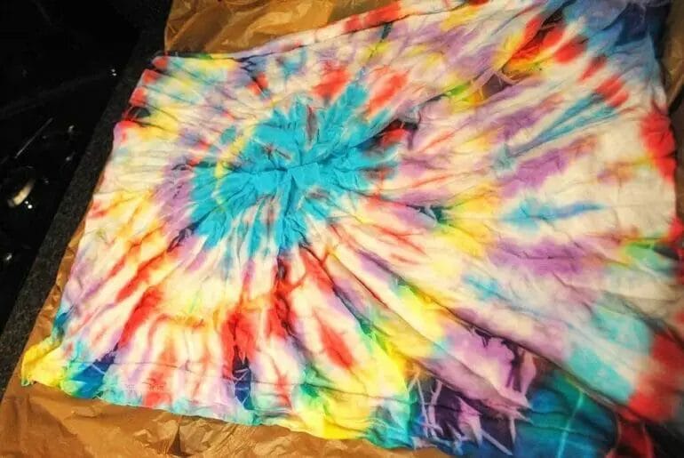 Does Acrylic Paint Tie Dye Last? CraftersMag