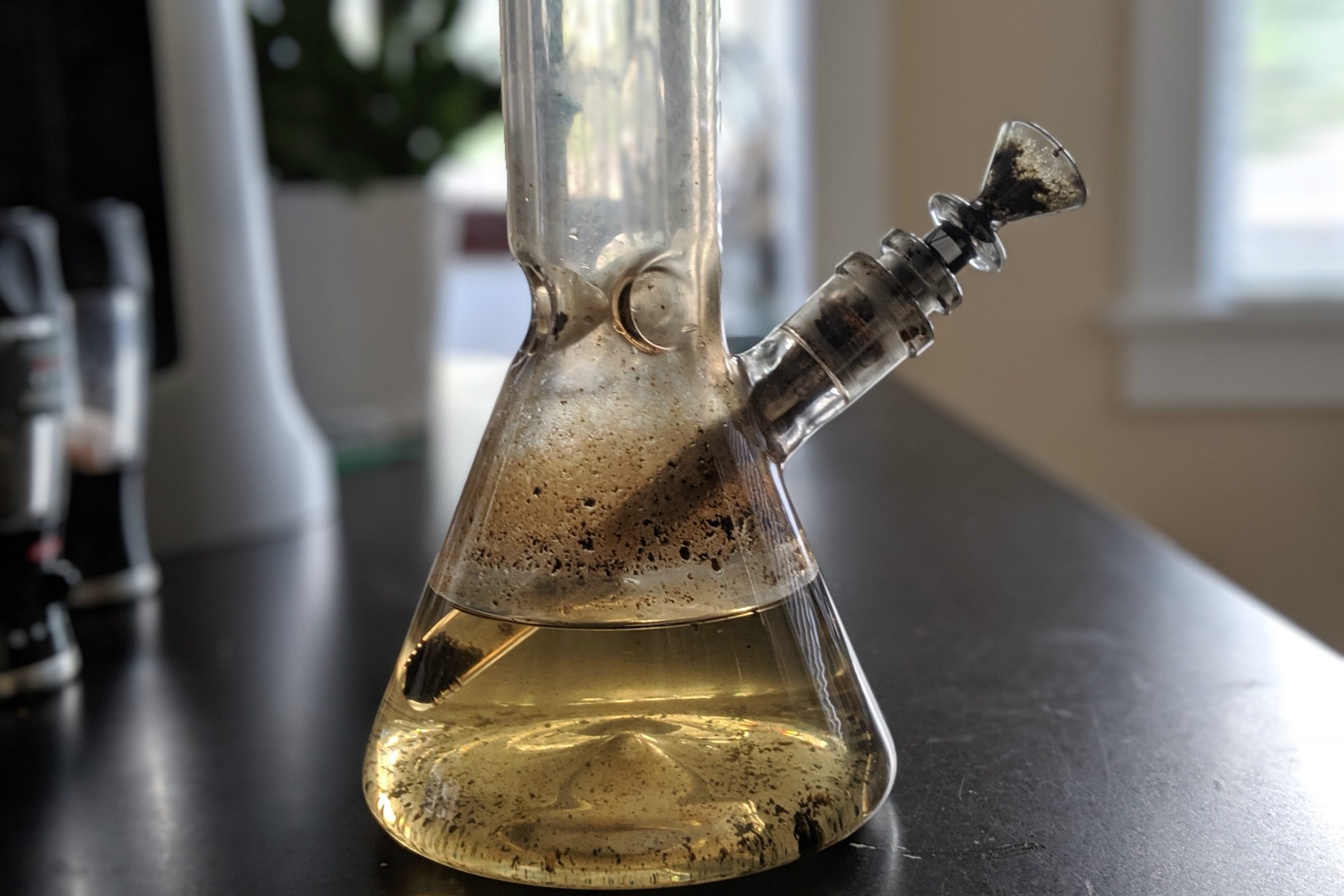 How To Clean Acrylic Bong? CraftersMag