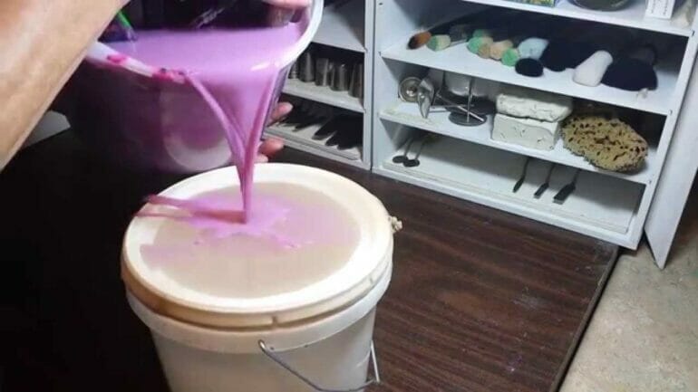 how to dispose of acrylic paint water
