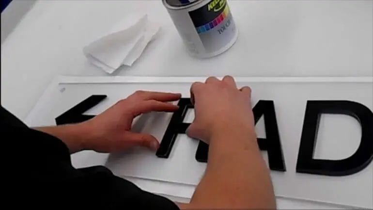 how to make an acrylic sign
