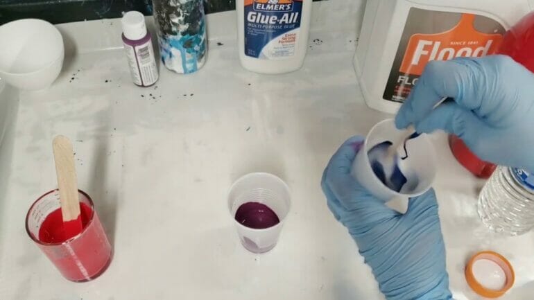 how to mix acrylic paint for pouring with water
