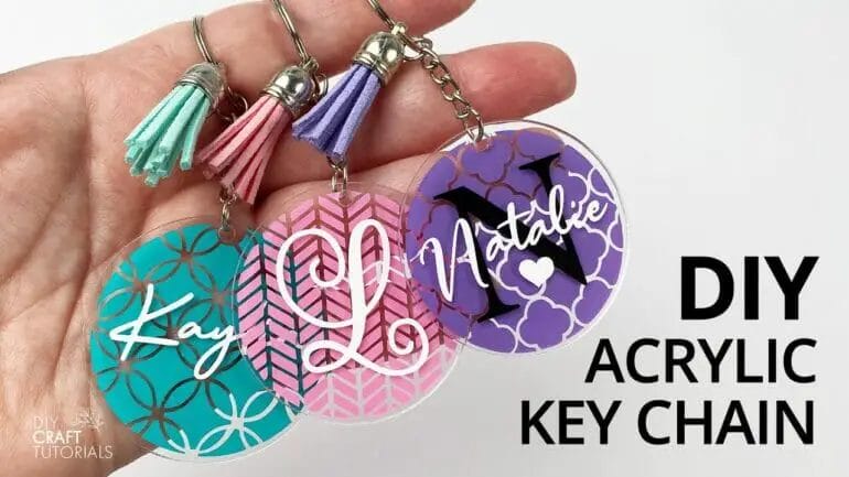 how-to-seal-vinyl-on-acrylic-keychain-without-resin-craftersmag