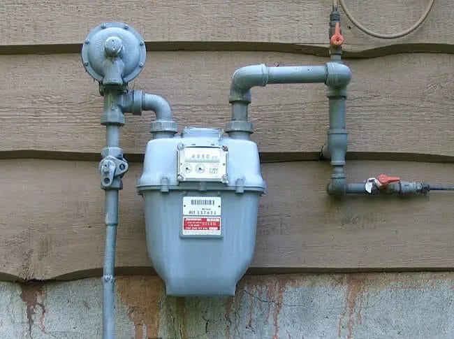 is it legal to paint a gas meter
